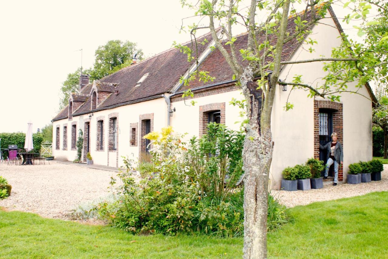 La Pastorale Bed and Breakfast La Puisaye Exteriör bild